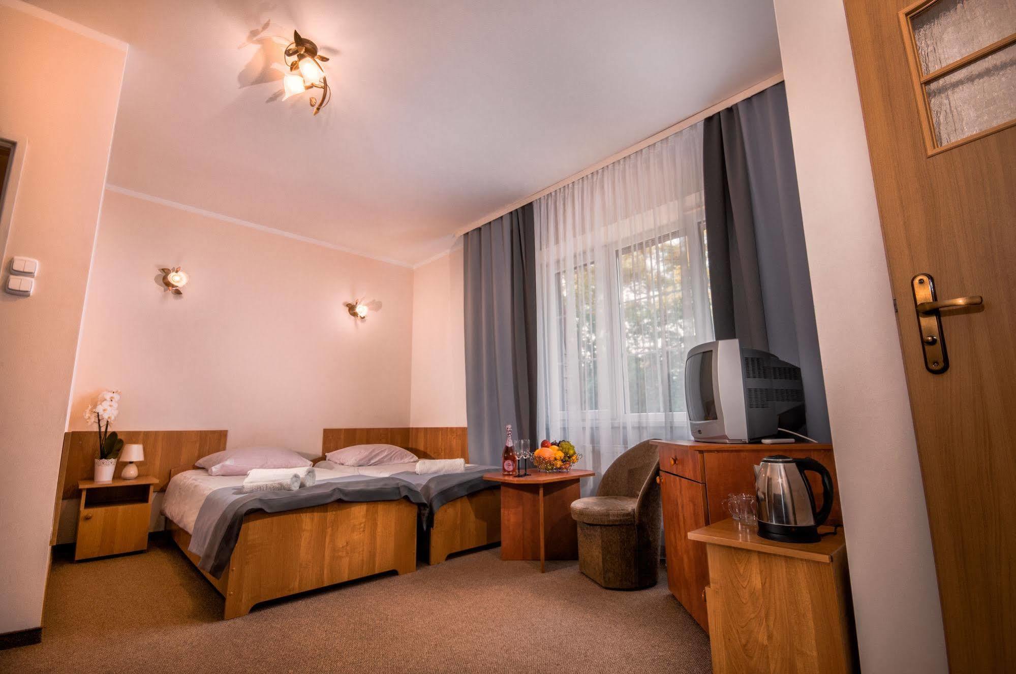 Hotel New Corner Niechorze Esterno foto