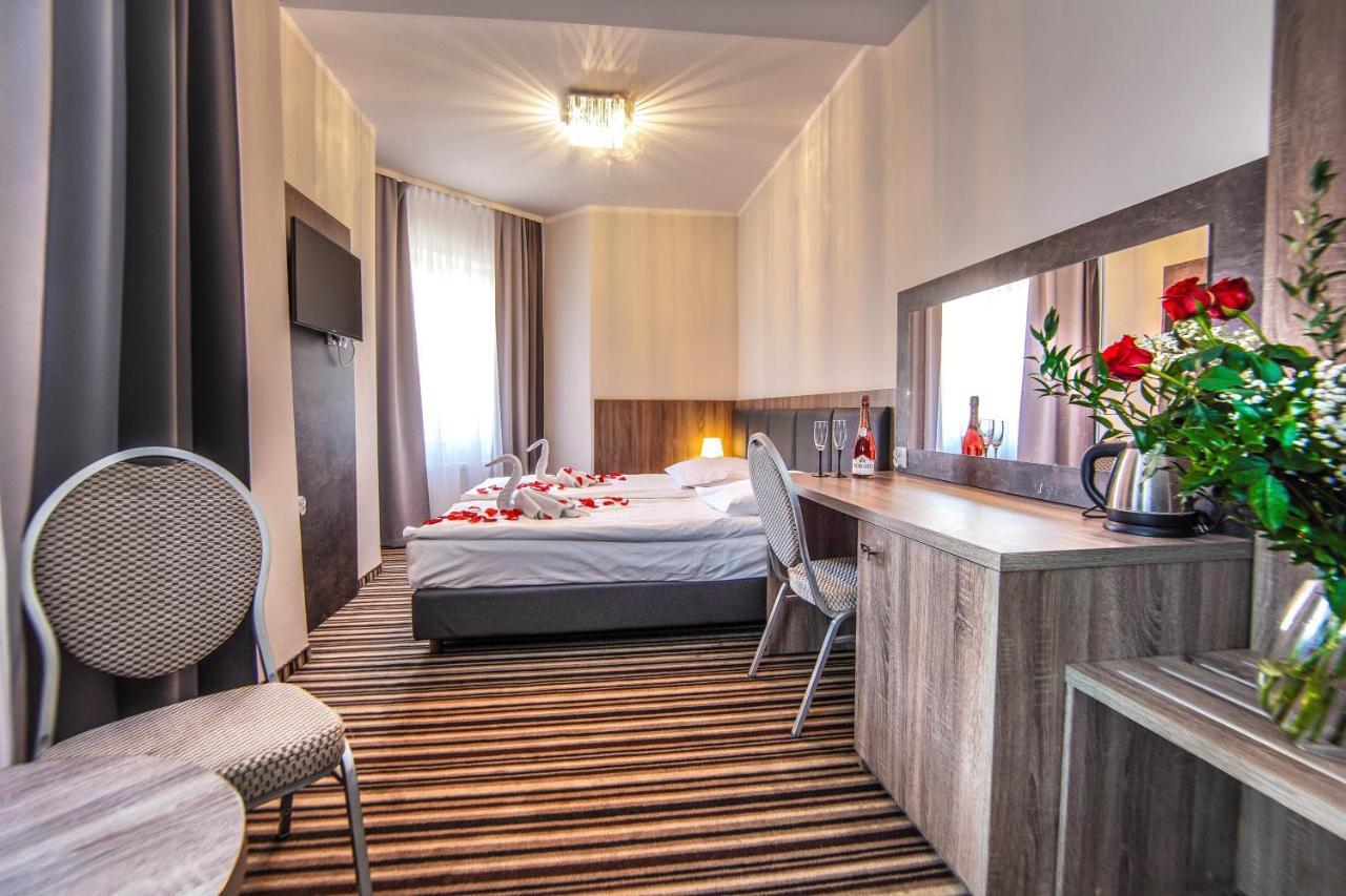 Hotel New Corner Niechorze Esterno foto