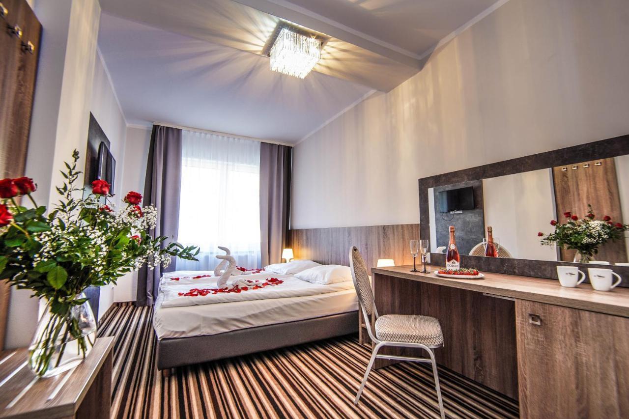 Hotel New Corner Niechorze Esterno foto