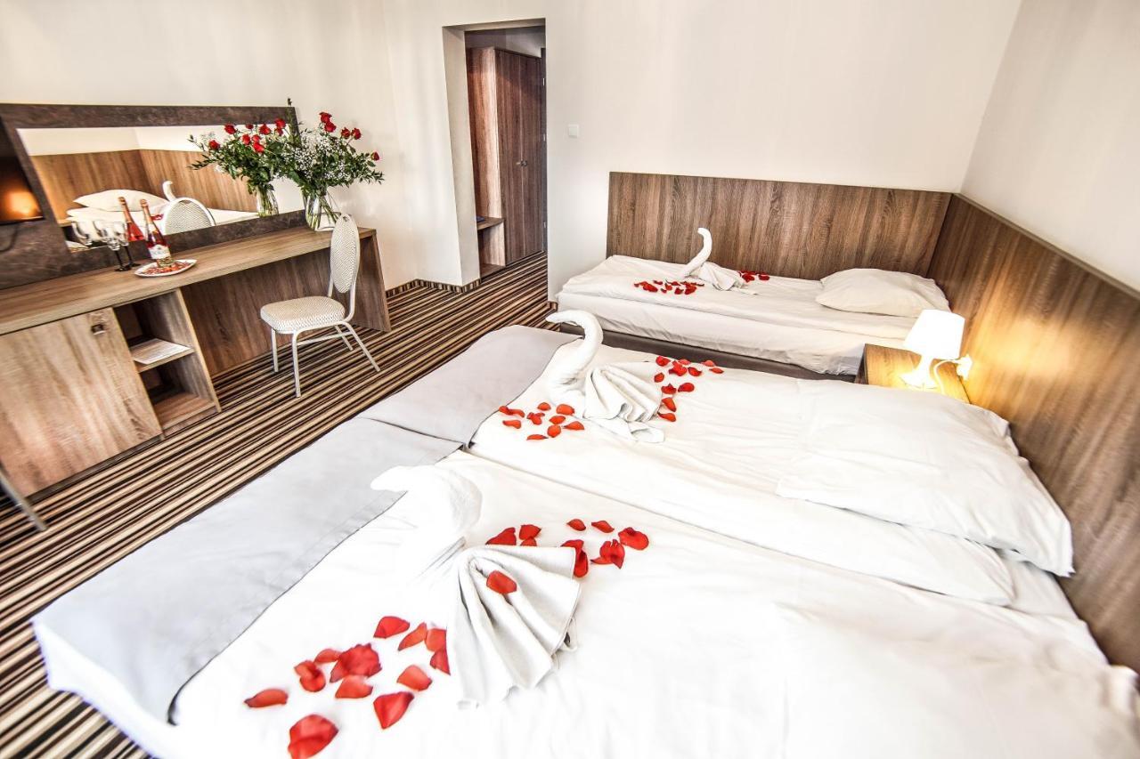 Hotel New Corner Niechorze Esterno foto